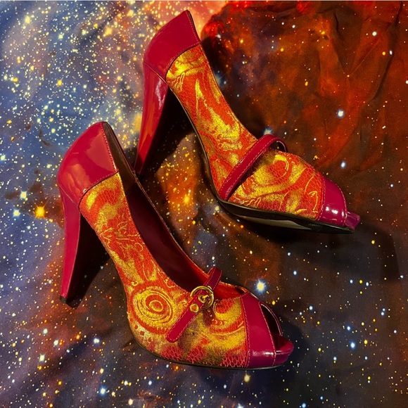 Vintage Pink & Gold Faux Snakeskin Heels - Picture 10 of 13